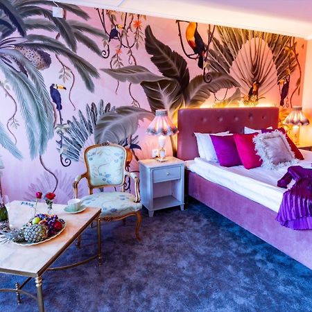 Hotel Slottsgarden Вадстена Экстерьер фото