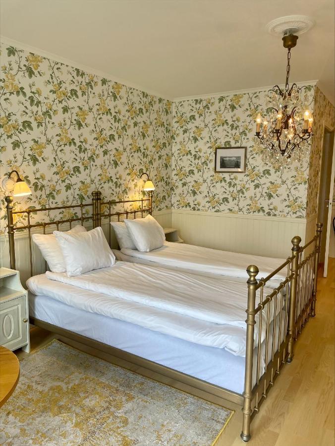 Hotel Slottsgarden Вадстена Экстерьер фото