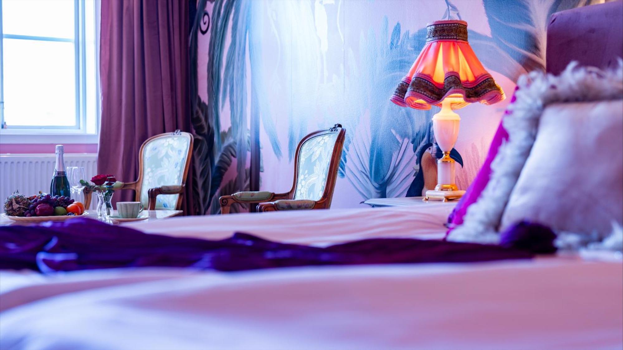 Hotel Slottsgarden Вадстена Экстерьер фото