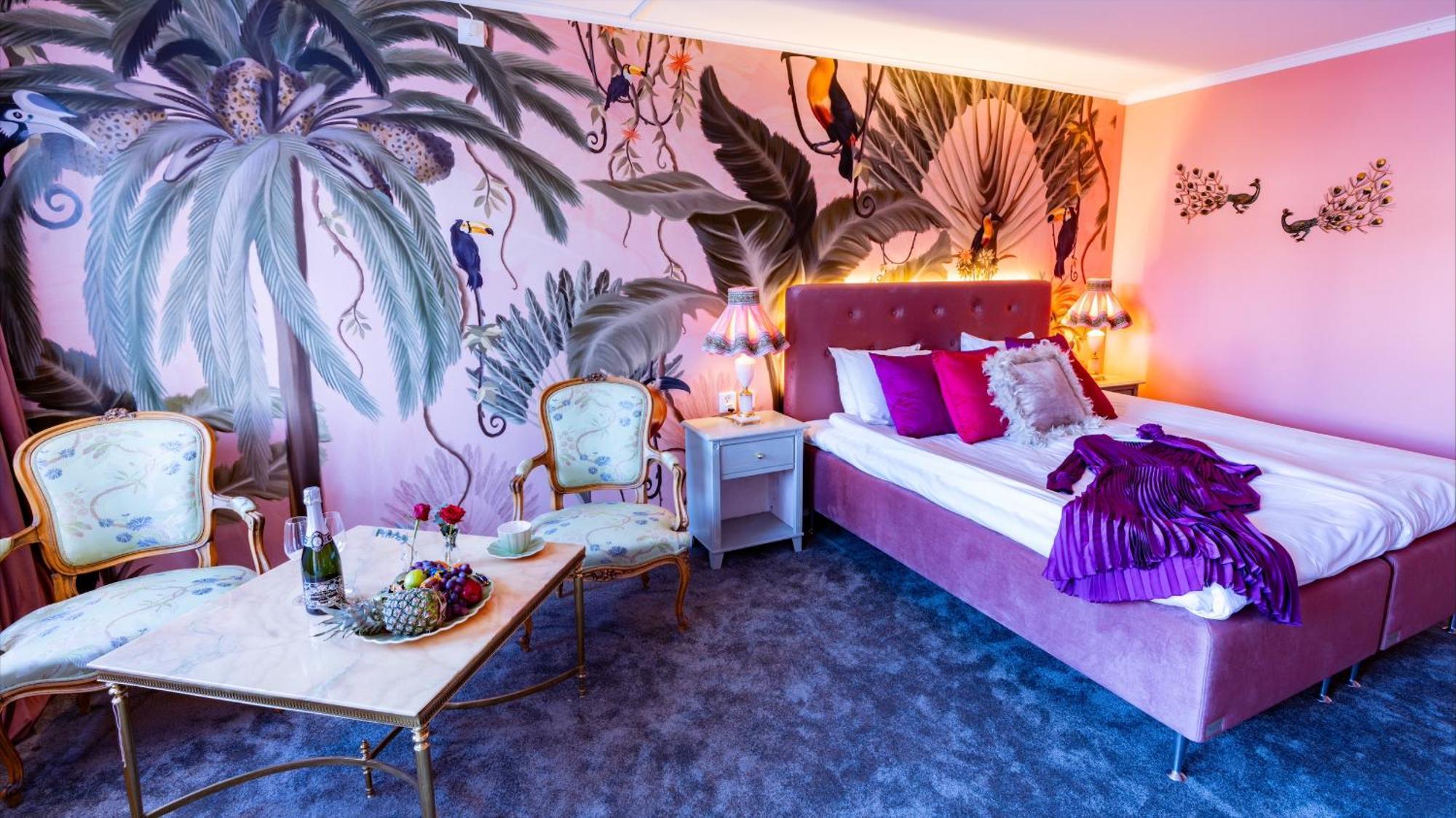 Hotel Slottsgarden Вадстена Экстерьер фото